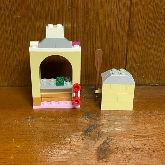 Lego Friends Stephanie's Pizzeria 41092 🍕 - Picture 4 of 10